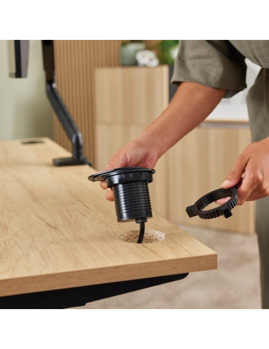 Toma Enchufe Empotrable 1 Toma de Corriente/ 1 USB Tipo-C/ 1 USB/ Negro