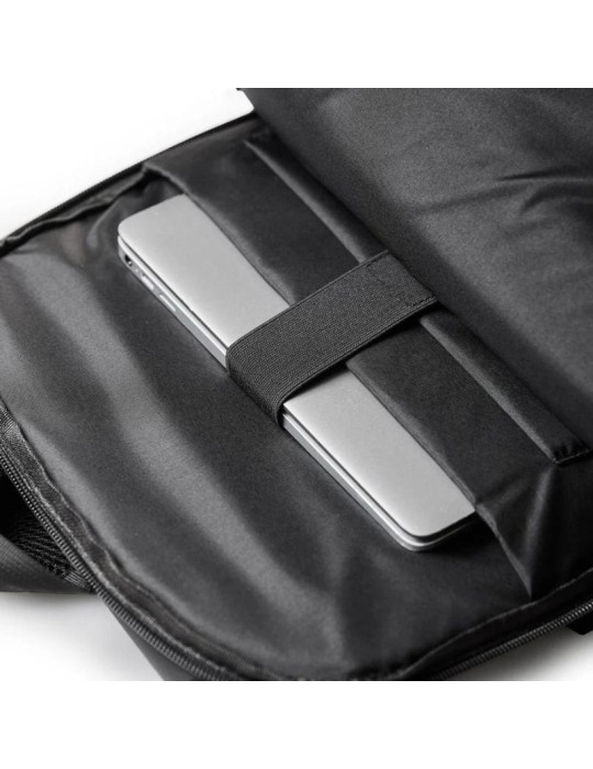 Mochila Trunk Backpack/ Repelente al agua/ Negra