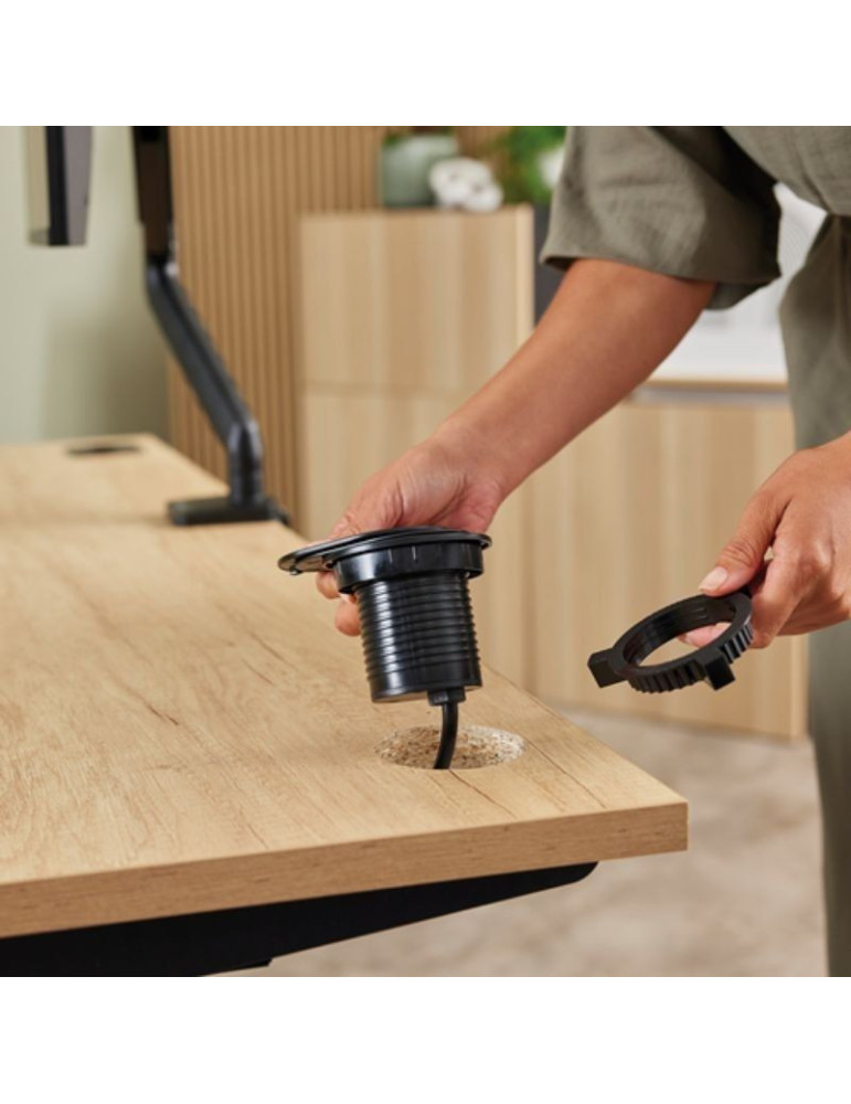 Toma Enchufe Empotrable 1 Toma de Corriente/ 1 USB Tipo-C/ 1 USB/ Negro